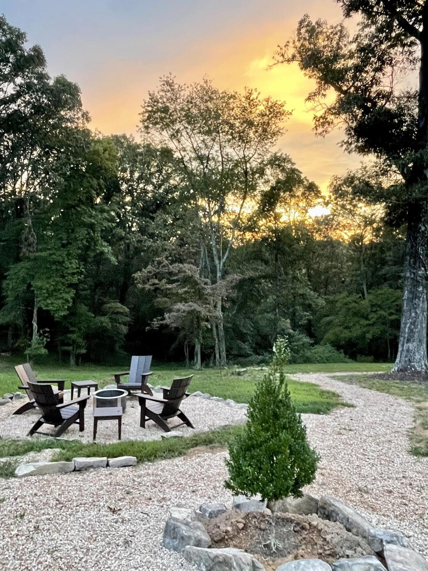 The Dogwood Inn ブルーリッジ山脈 エクステリア 写真